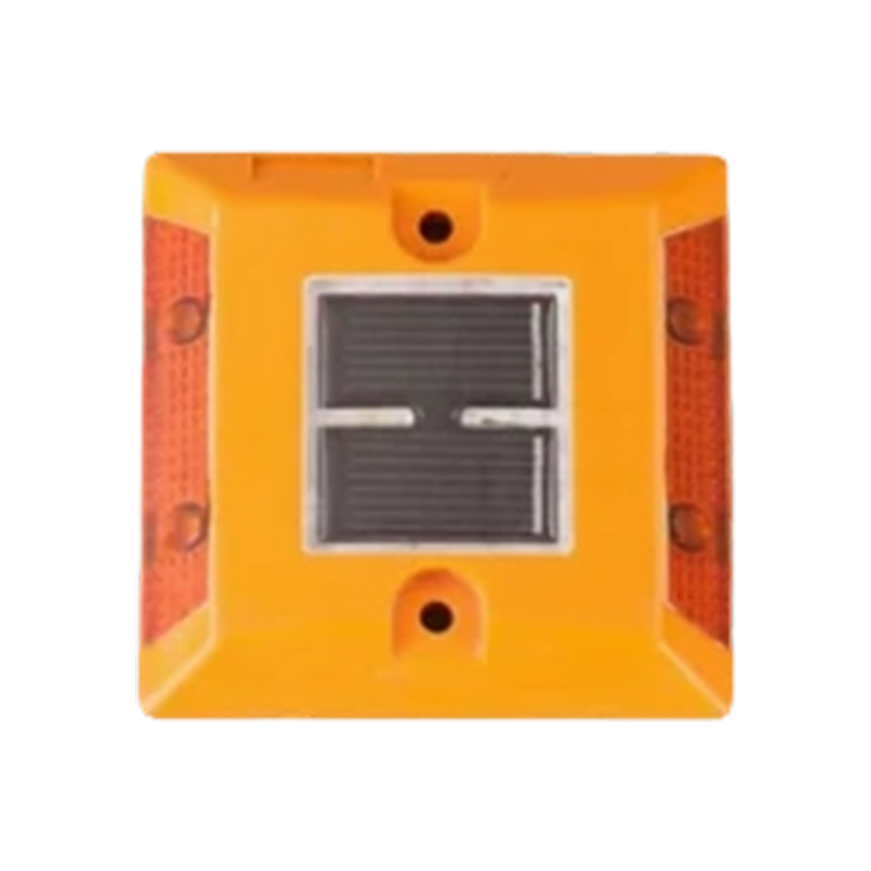 Lumini stradale reflectorizante, rezistente la presiune