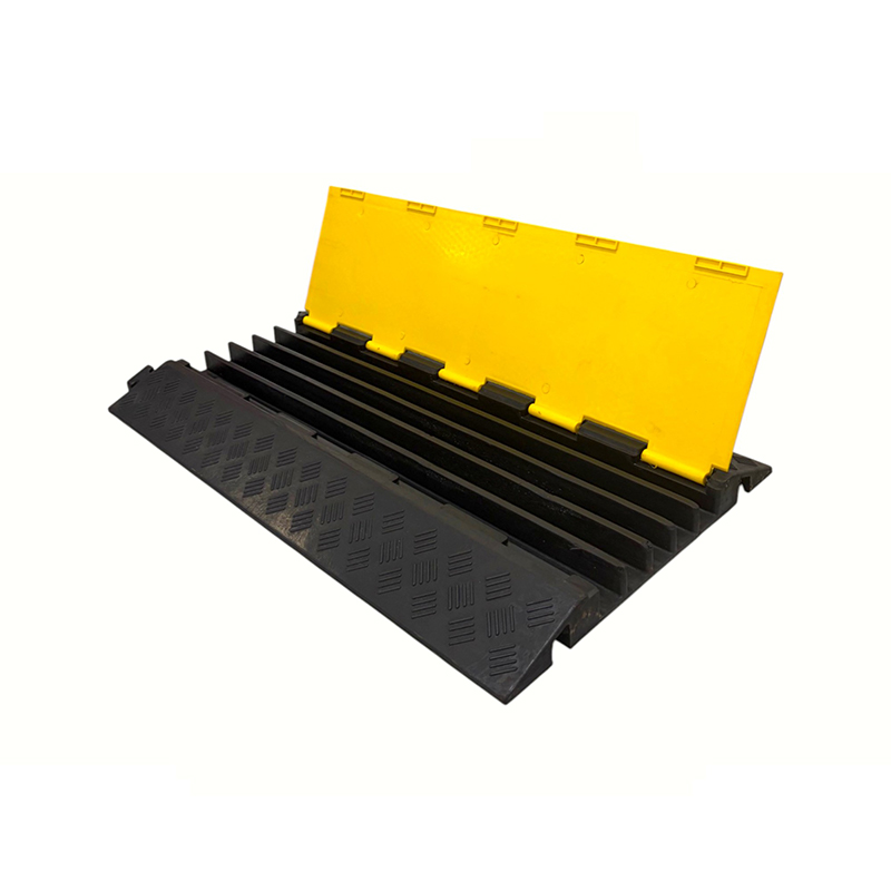 Capacitate de susținere mare, bază din cauciuc, capac clapetă din PVC, 5 canale de protecție pentru cabluri pentru utilizare grea