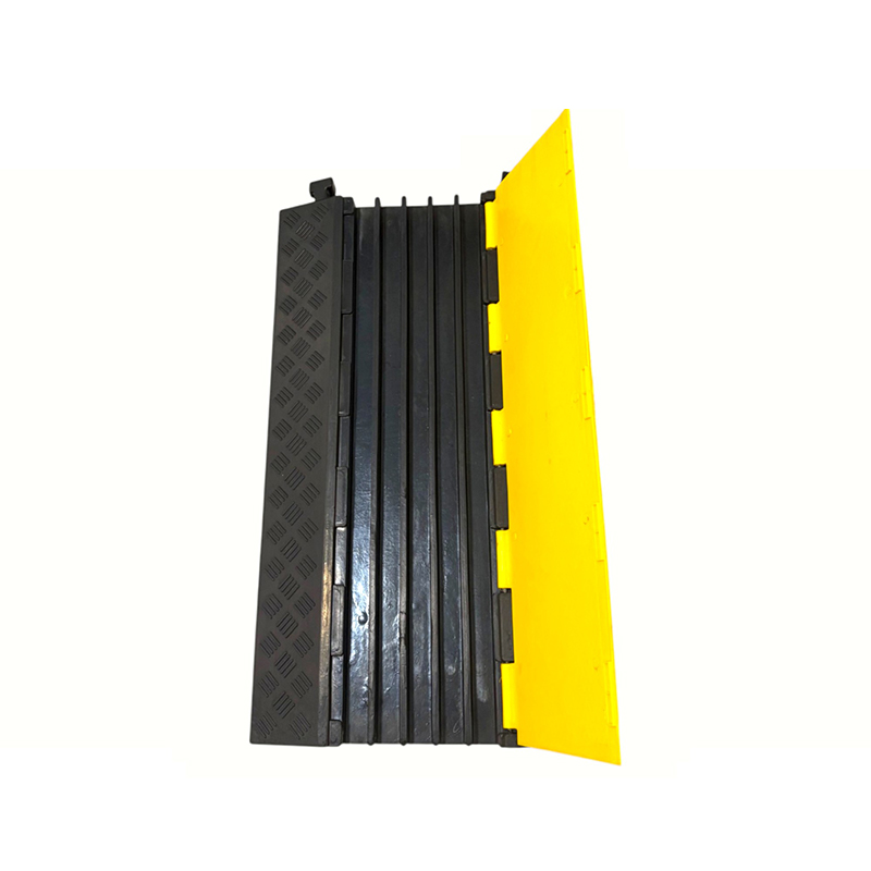 Capacitate de susținere mare, bază din cauciuc, capac clapetă din PVC, 5 canale de protecție pentru cabluri pentru utilizare grea