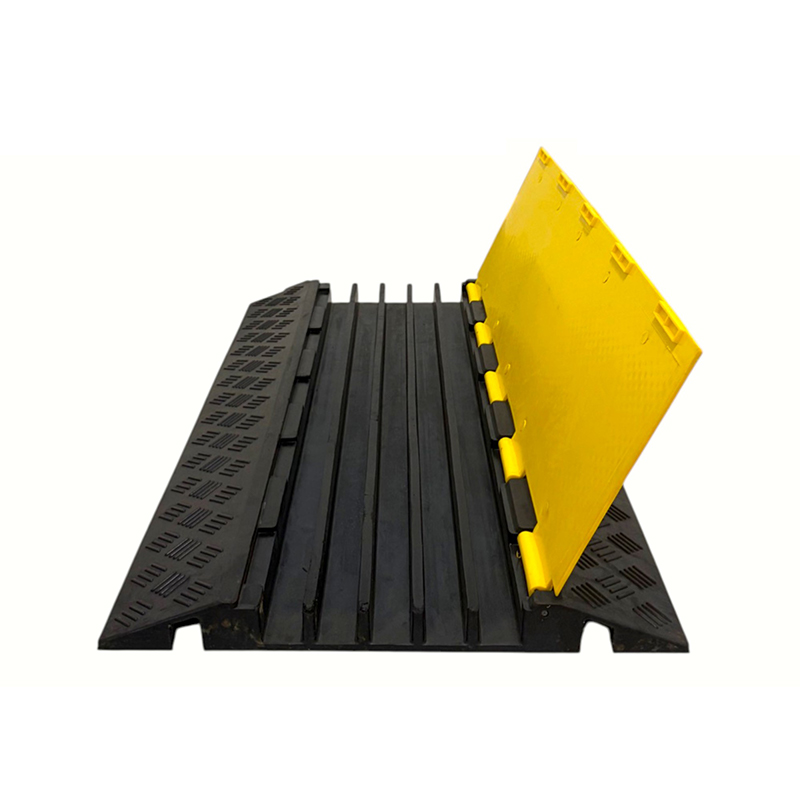 Capacitate de susținere mare, bază din cauciuc, capac clapetă din PVC, 5 canale de protecție pentru cabluri pentru utilizare grea