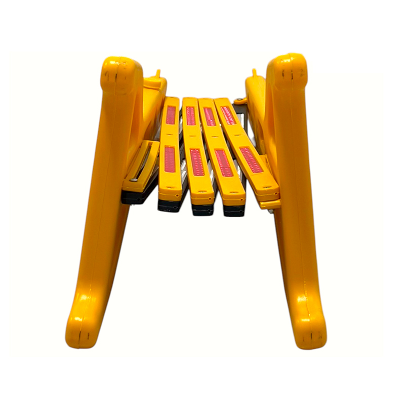 Balustradă de siguranță extensibilă, portabilă umplută cu apă, de înaltă vizibilitate Balustradă de siguranță extensibilă, portabilă umplută cu apă, de înaltă vizibilitate
