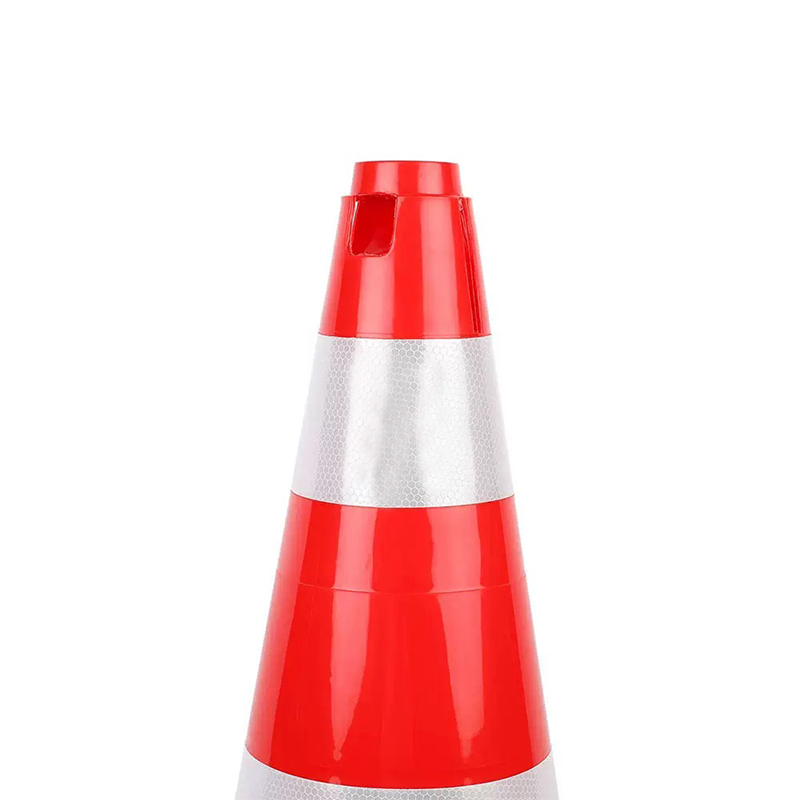 Con de trafic din plastic LDPE cu corp lat, cu gulere reflectorizante