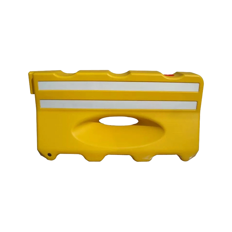 Barieră de trafic din plastic umplută cu apă pentru siguranță rutieră