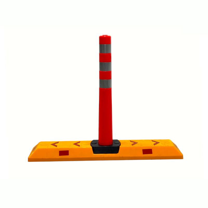 Stâlp de delimitare flexibil modular cu bordură de separare a benzii de circulație