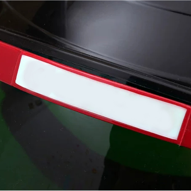 Mască de sudare electrică industrială, montată pe cap